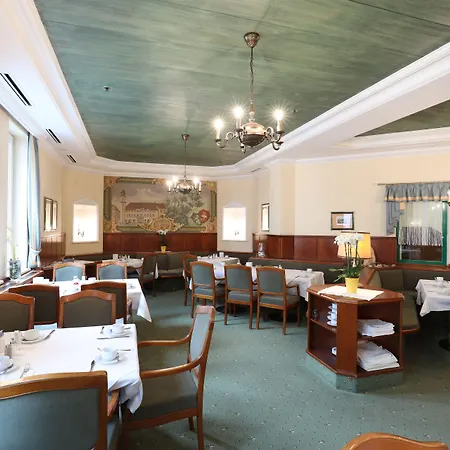 Kongress Hotel 4*